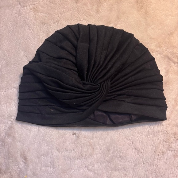 Vintage 1960s Turban-Style Hat Black Knotted design Soft material Lined - Picture 7 of 8